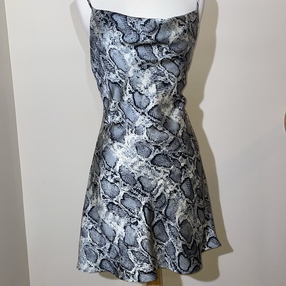 Cotton candy LA reptile print slip dress size medium - Picture 2 of 11